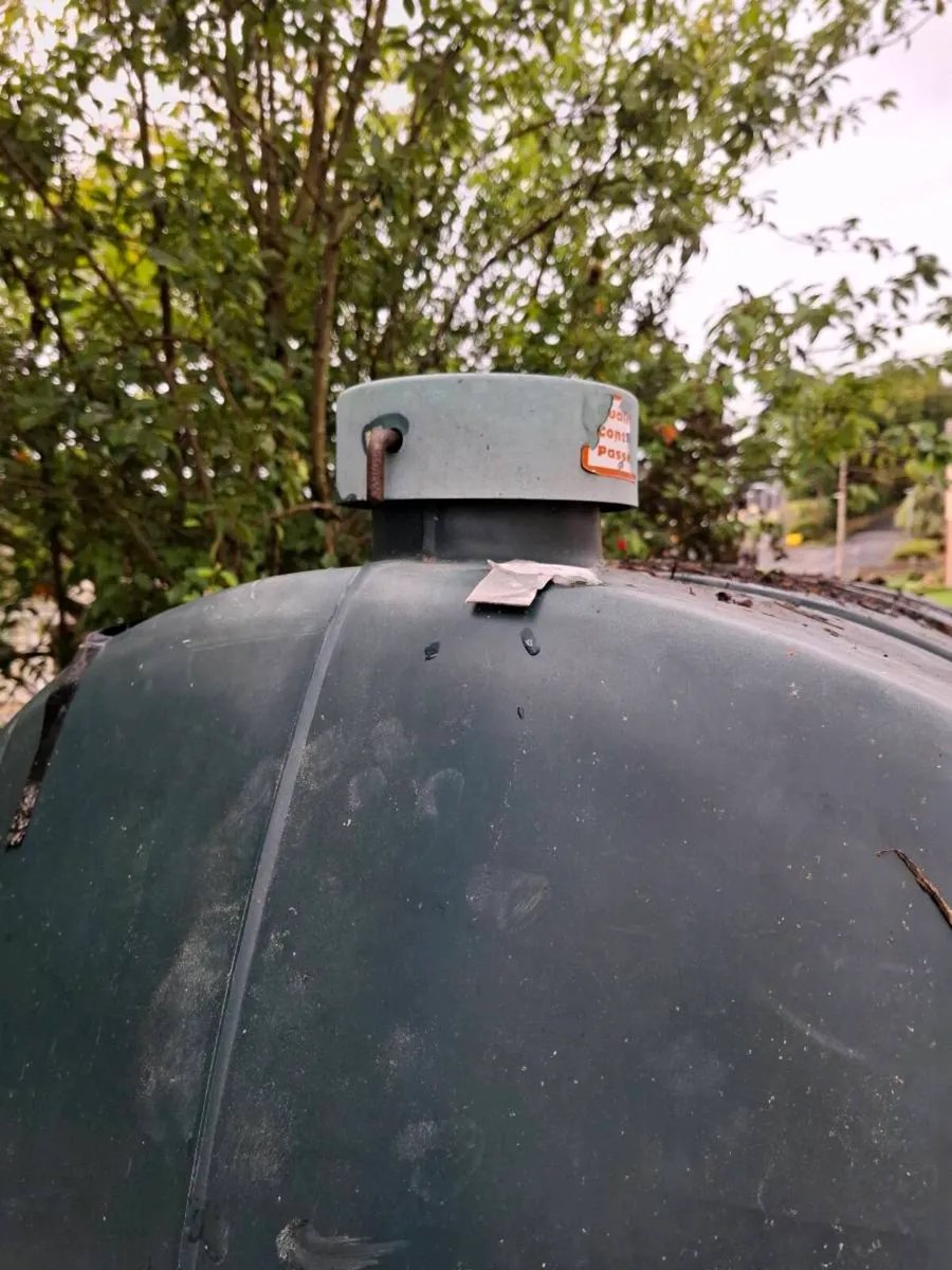 Oil tank - Image 2