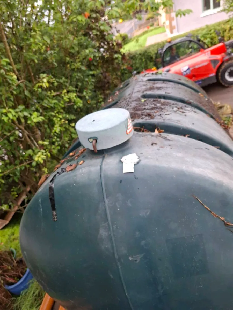 Oil tank - Image 3