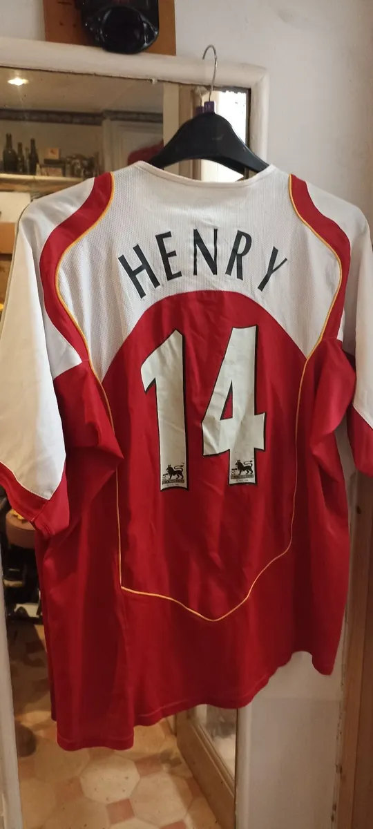 Old Arsenal Shirt - Image 1