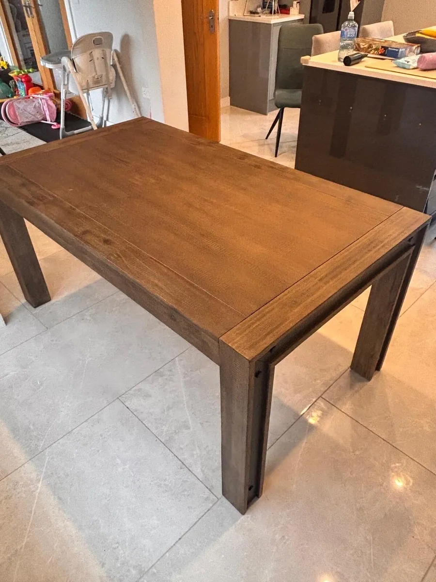 Dining table - Image 2