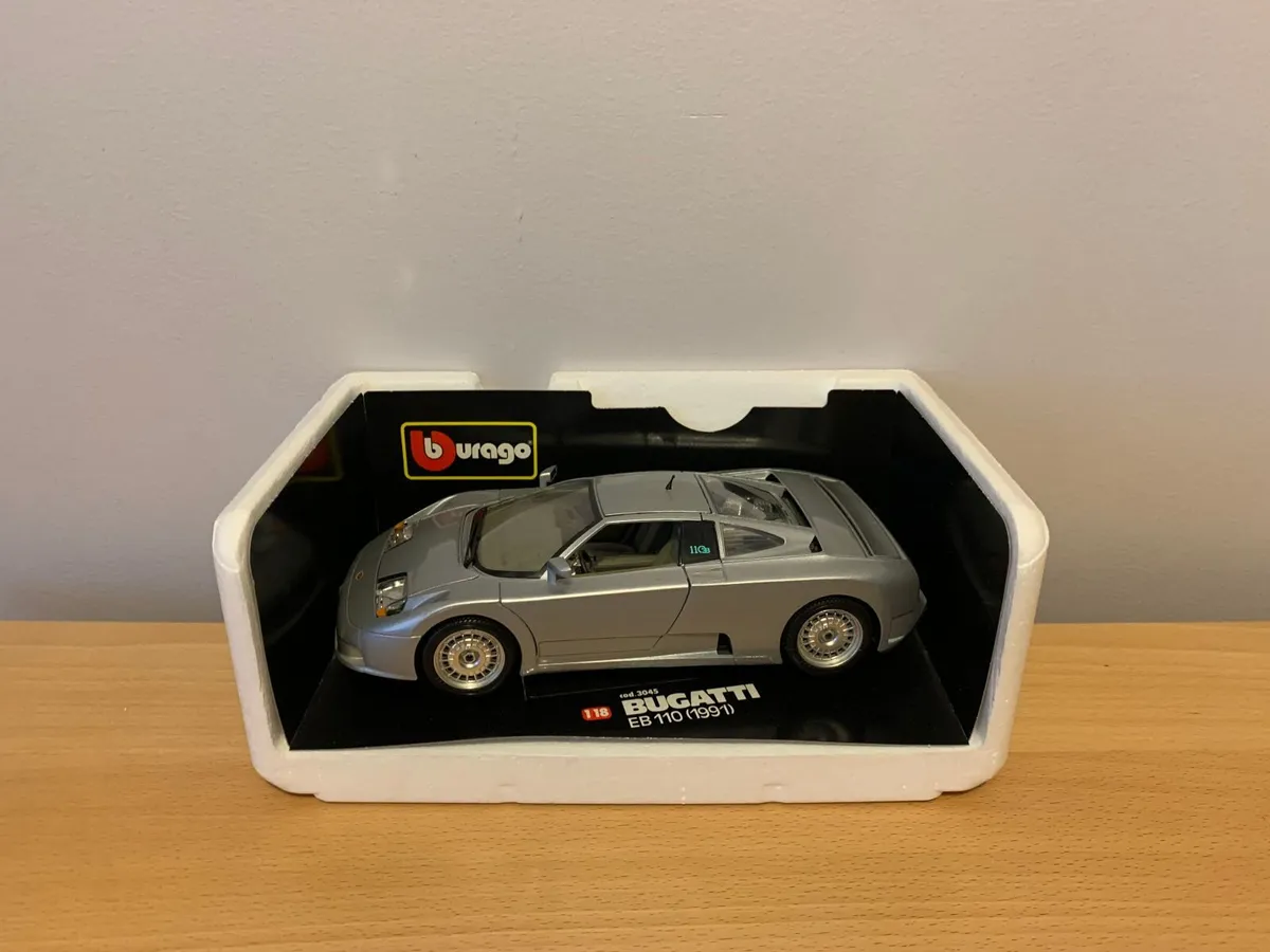 1991 Bugatti EB110 1/18 Burago Model Car - Image 4