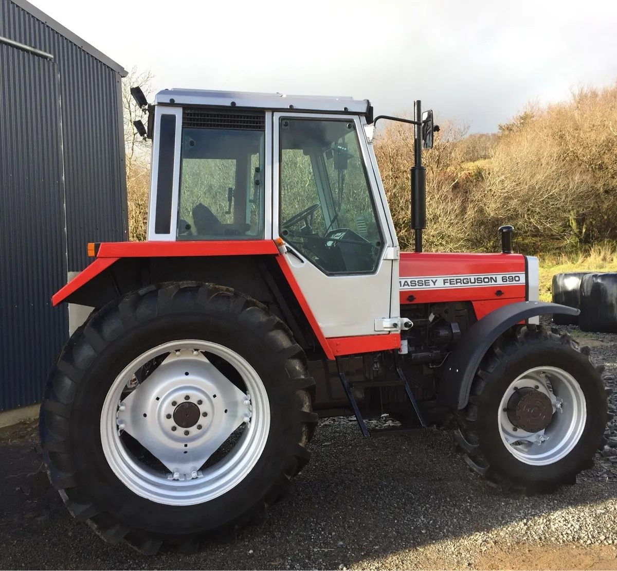 Massey Ferguson 690 - Image 3