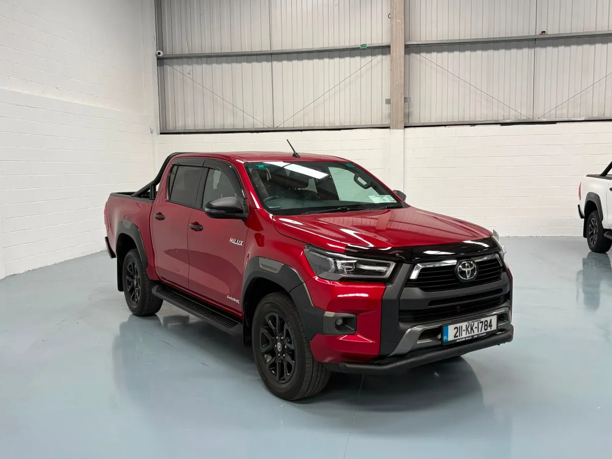 Toyota Hilux 2021 - Image 2