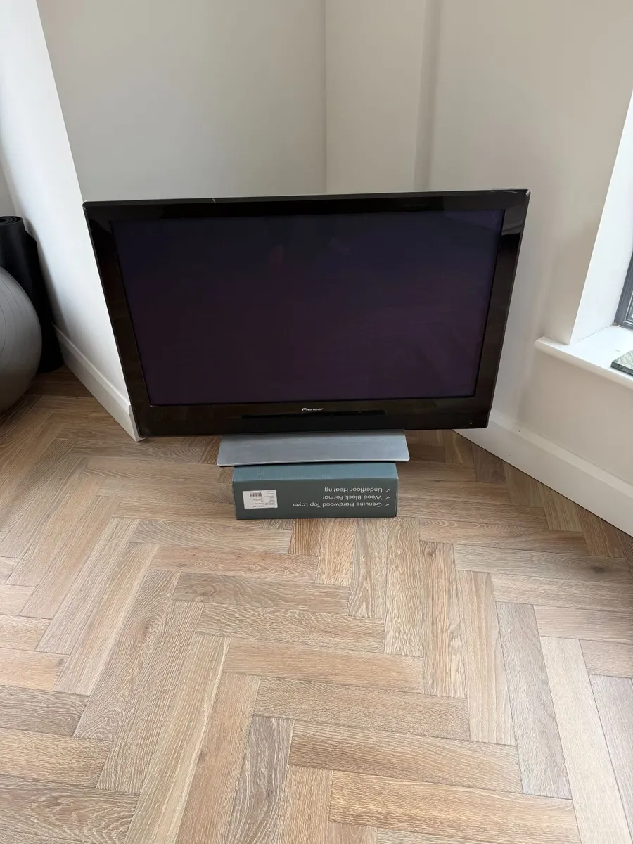 Free Television - Pioneer 42" Plasma - Image 1