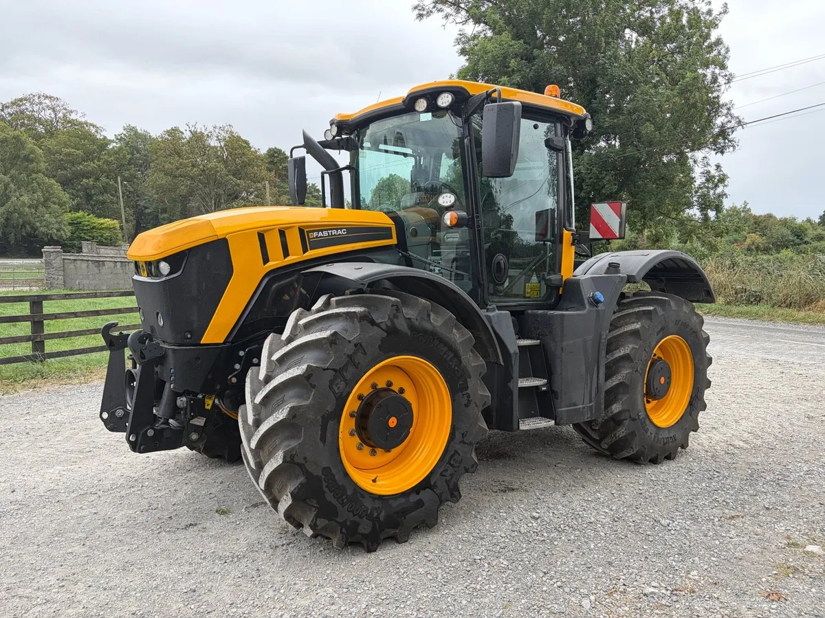 JCB fastrac 4220 - Image 2