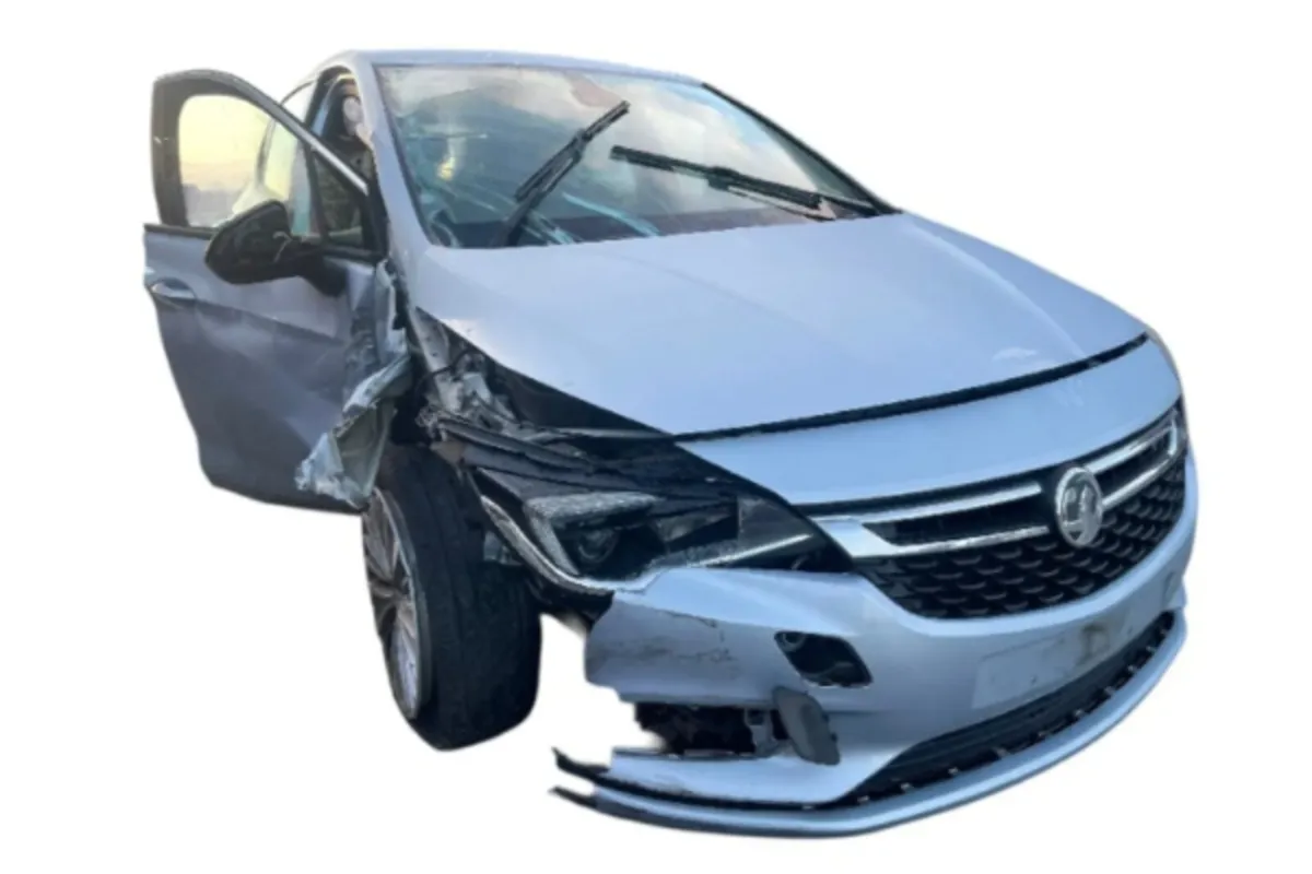 2015-2022 MK7 Opel/Vauxhall Astra For Breaking - Image 3