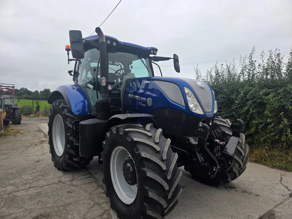 New Holland T7225 blue power - Image 2