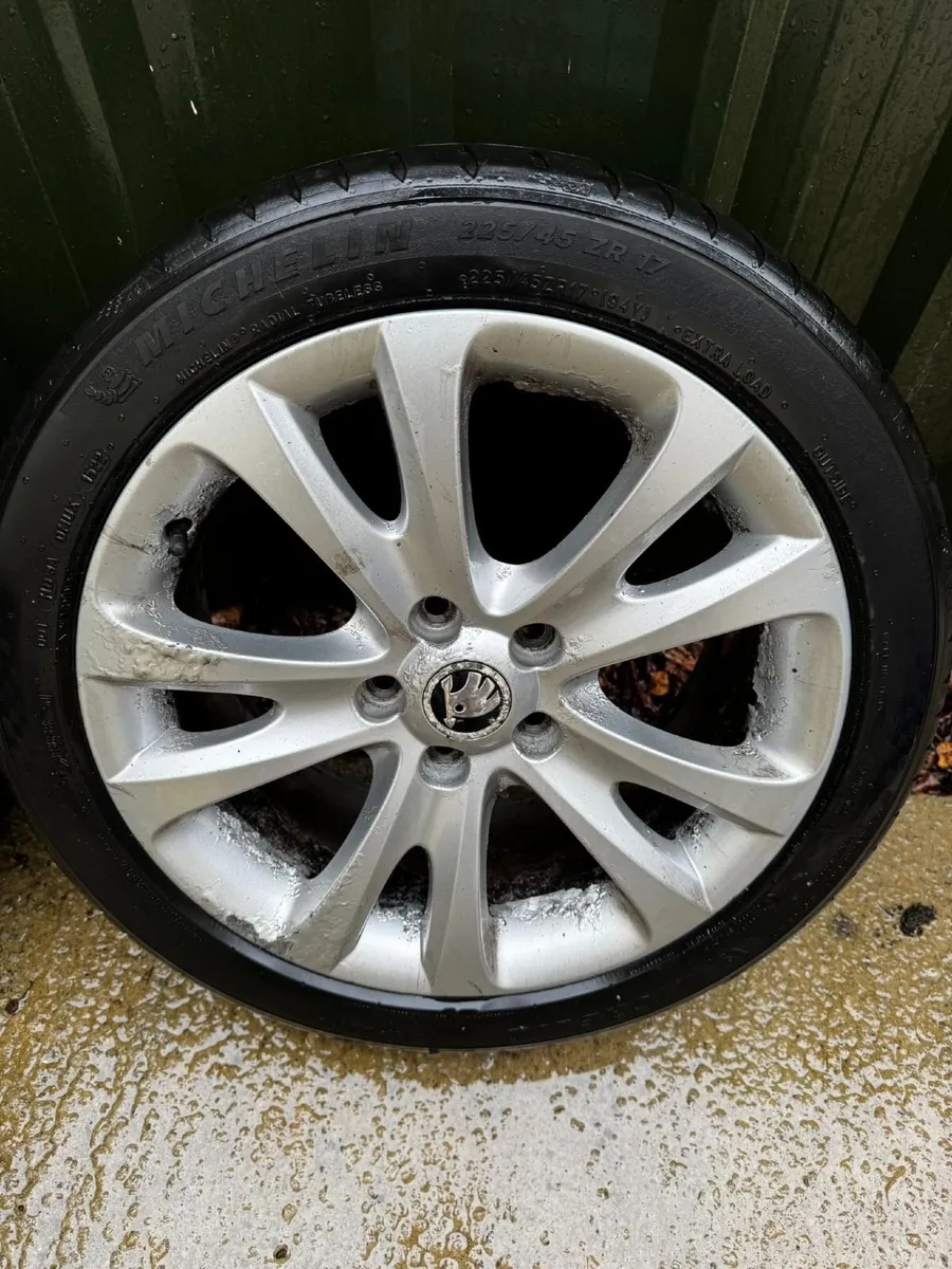 Genuine 17" Škoda Alloys + Michelin Pilot Sport 5s - Image 1