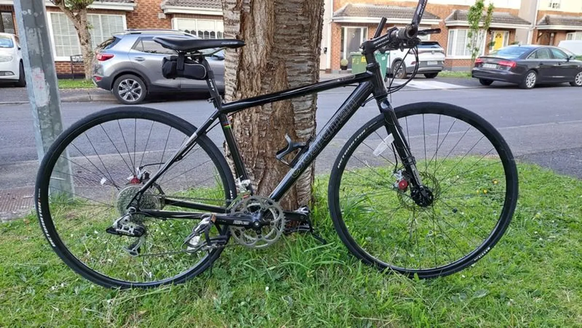 Boardman Hybrid Bike fits 5ft 6 person - Image 1