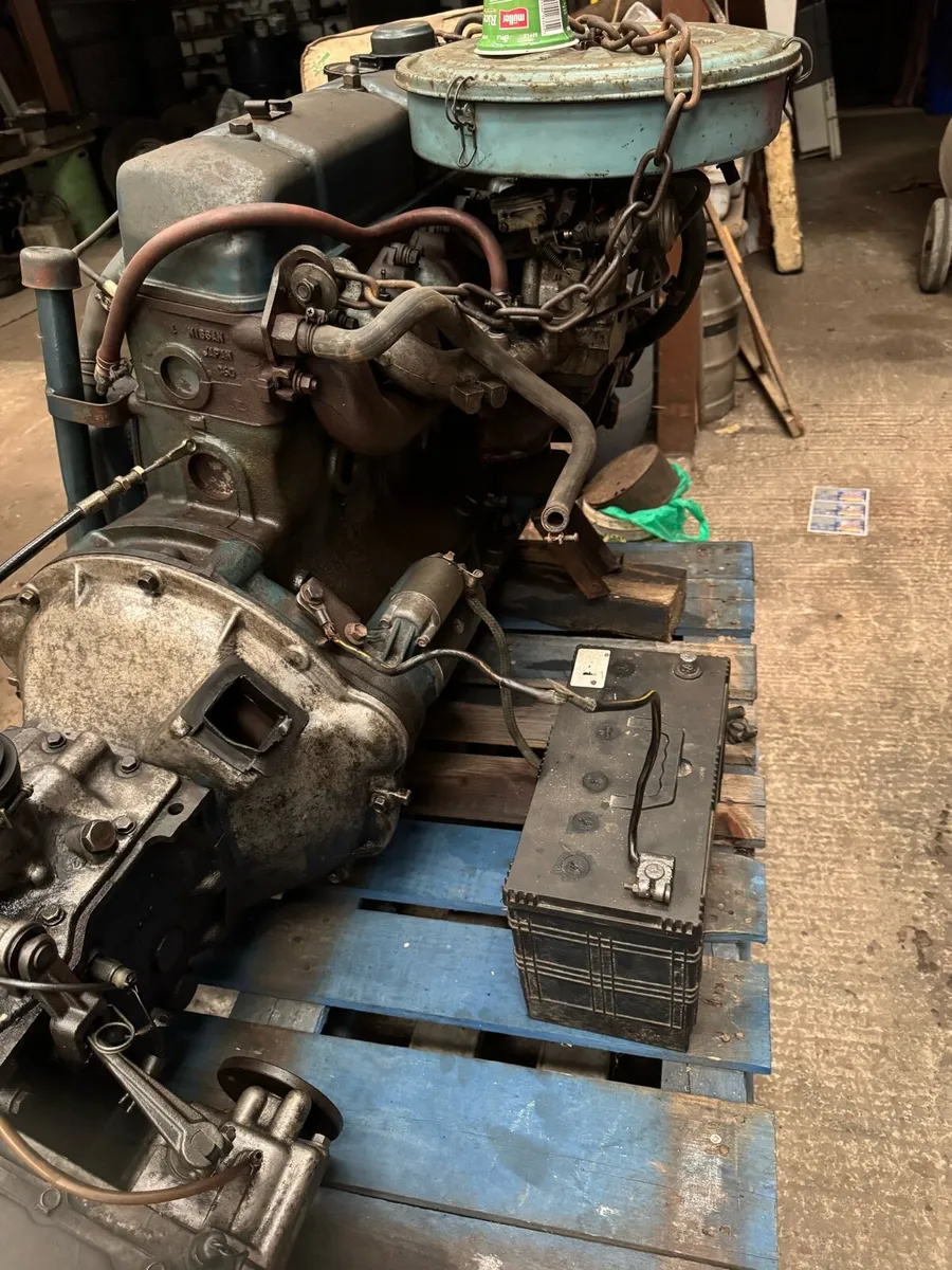 Nissan 4.2l Petrol Engine and Gearbox Complete Car - Image 4