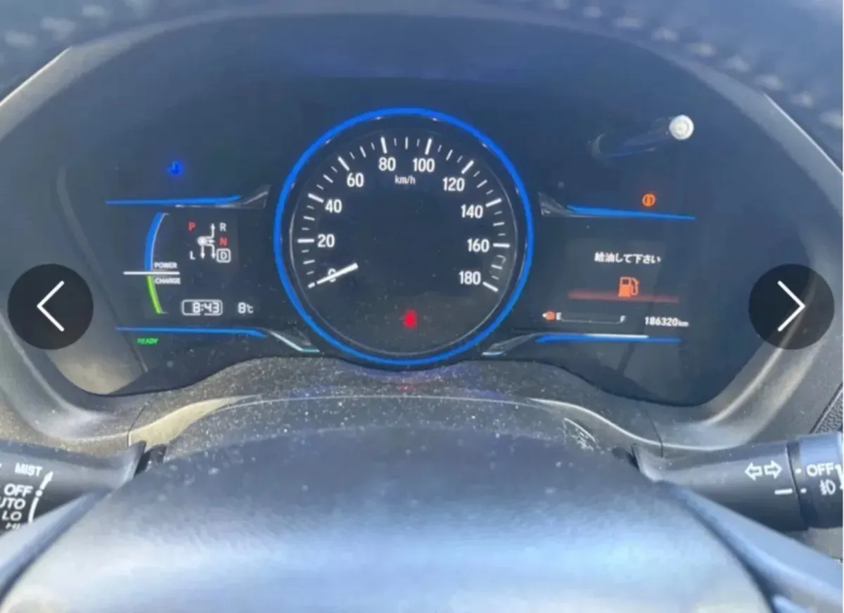 141 Honda Vezel 1.5 Hybrid no damage drive away - Image 2