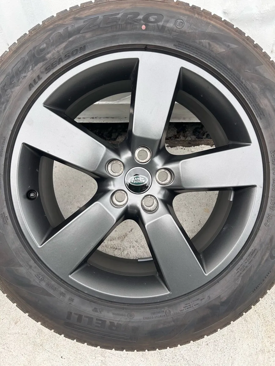 Genuine Land Rover Defender 20” Alloy Wheels - Image 4