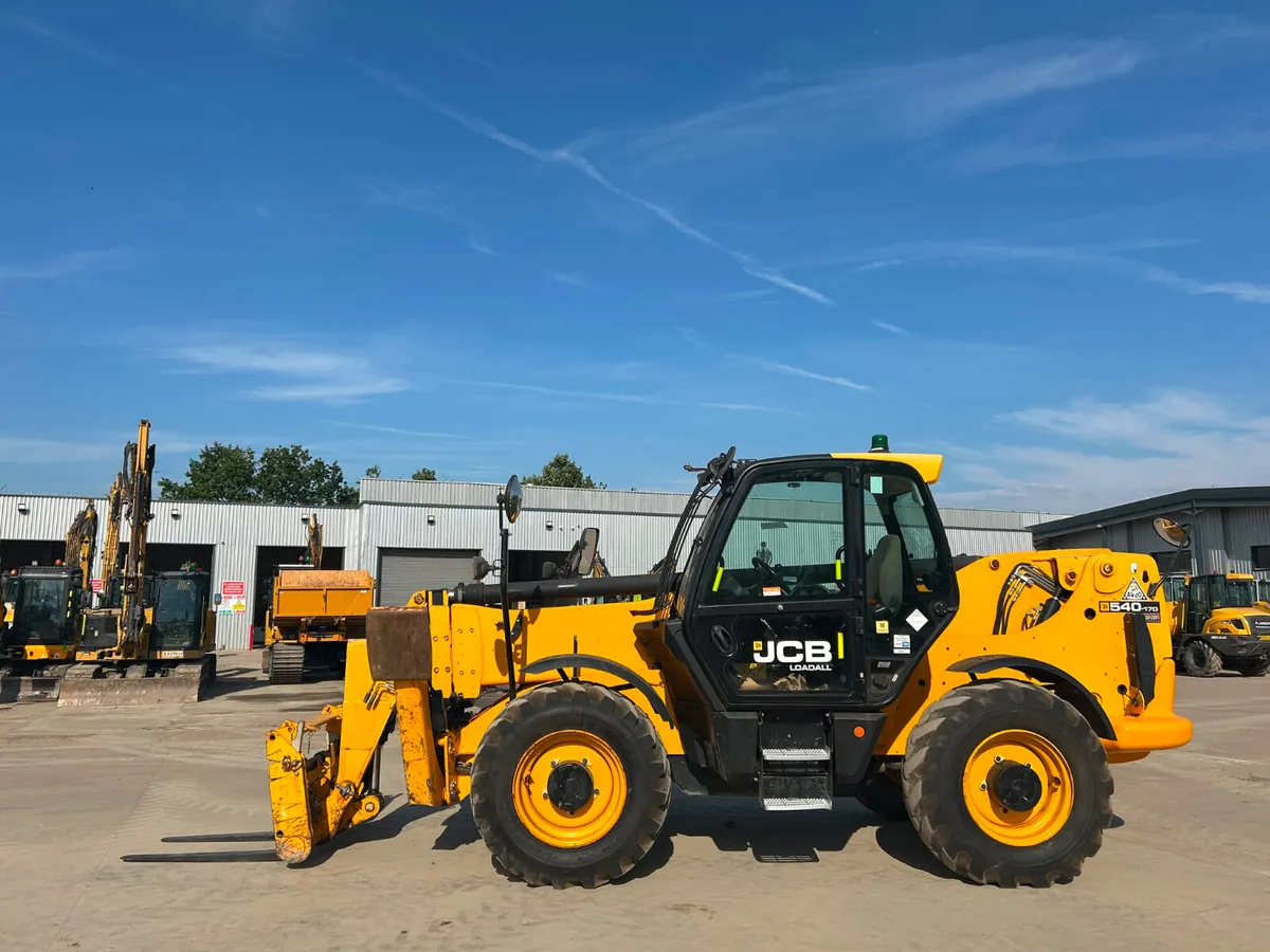 2019 JCB 540-170 - Image 1