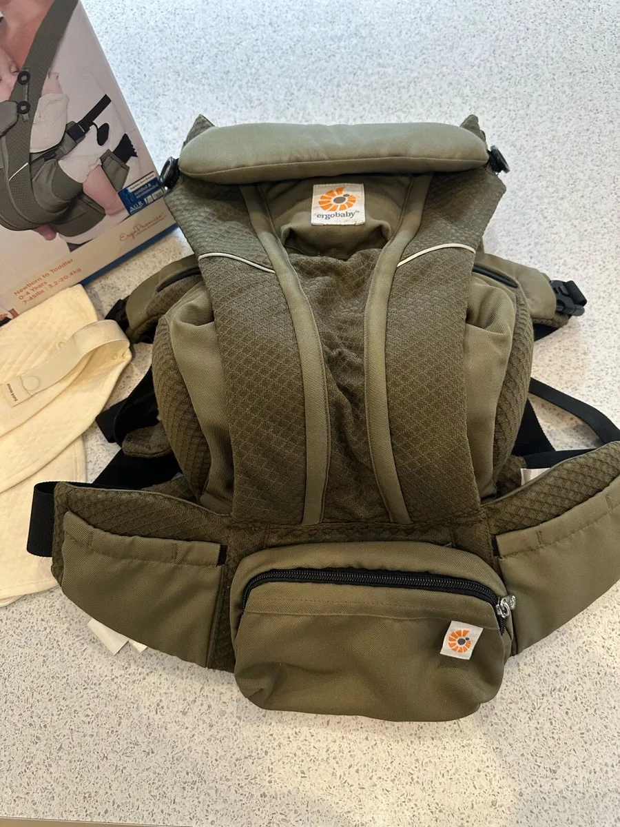 Ergobaby Omni Breeze Baby Carrier - Image 2