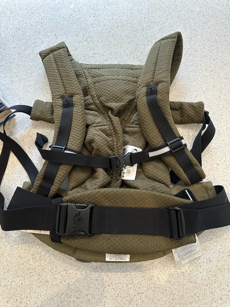 Ergobaby Omni Breeze Baby Carrier - Image 3