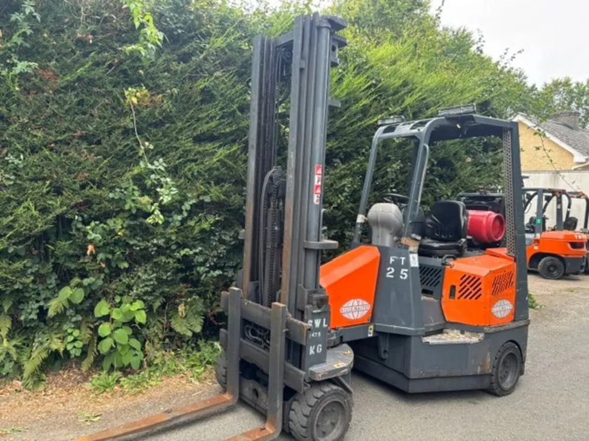 Aisle Master Forklift - Image 4