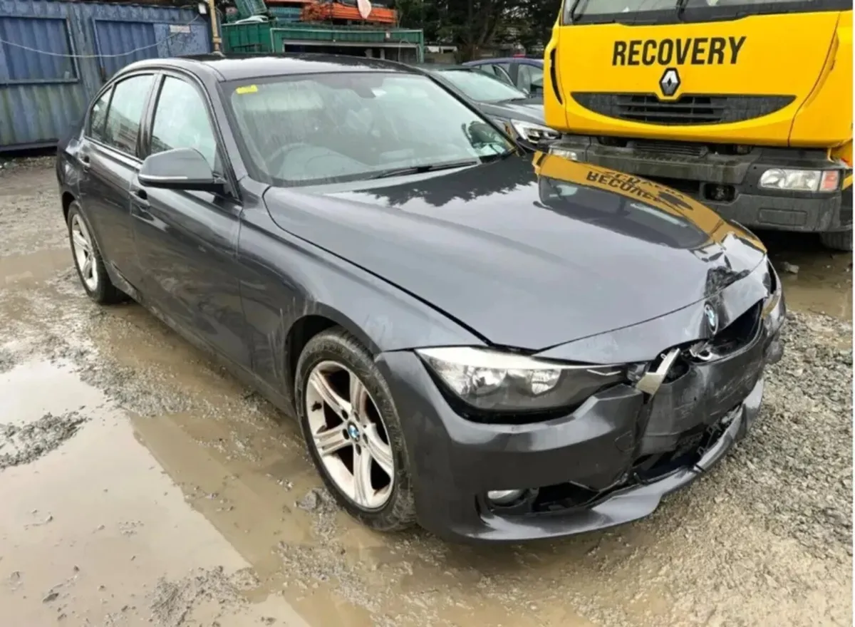 2012 Bmw 3-Series 2.0 Diesel driving - Image 1