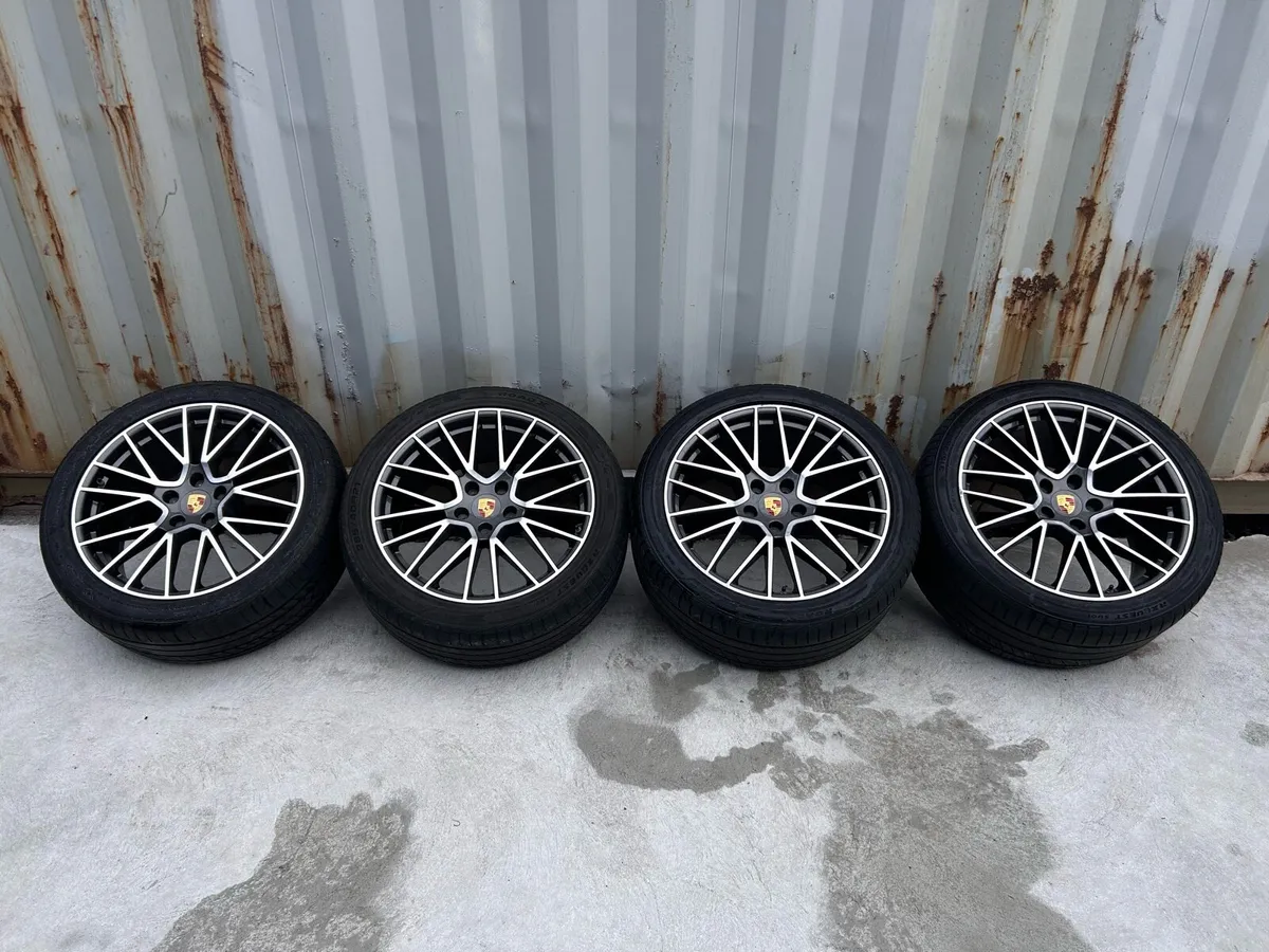 Genuine Porsche RS Spyder 21” Alloy Wheels - Image 2
