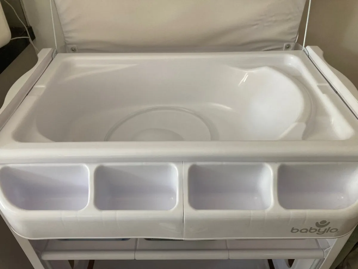 Babylo Bath & Baby Changing Table - Image 3