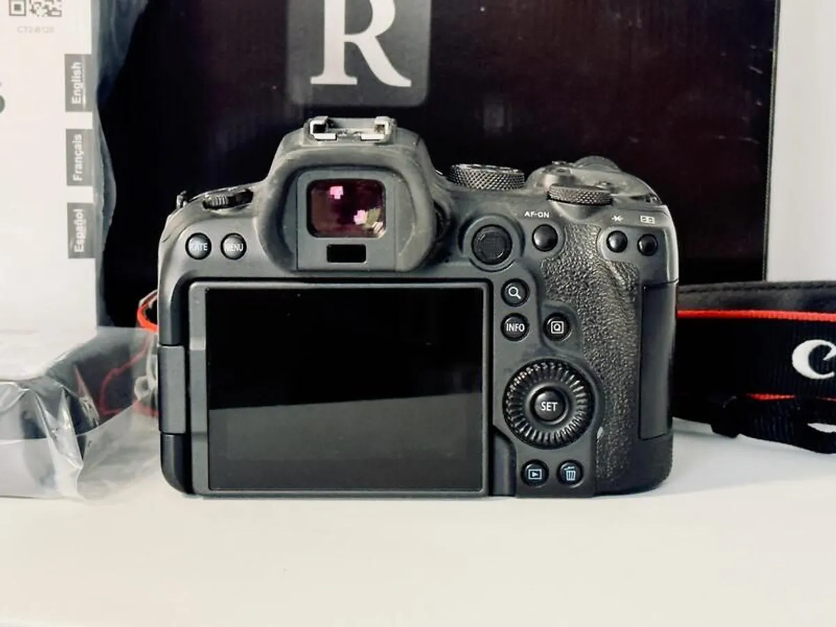 Canon EOS R6 Full-Frame Mirrorless Camera Body Only - Great Condition - Image 4