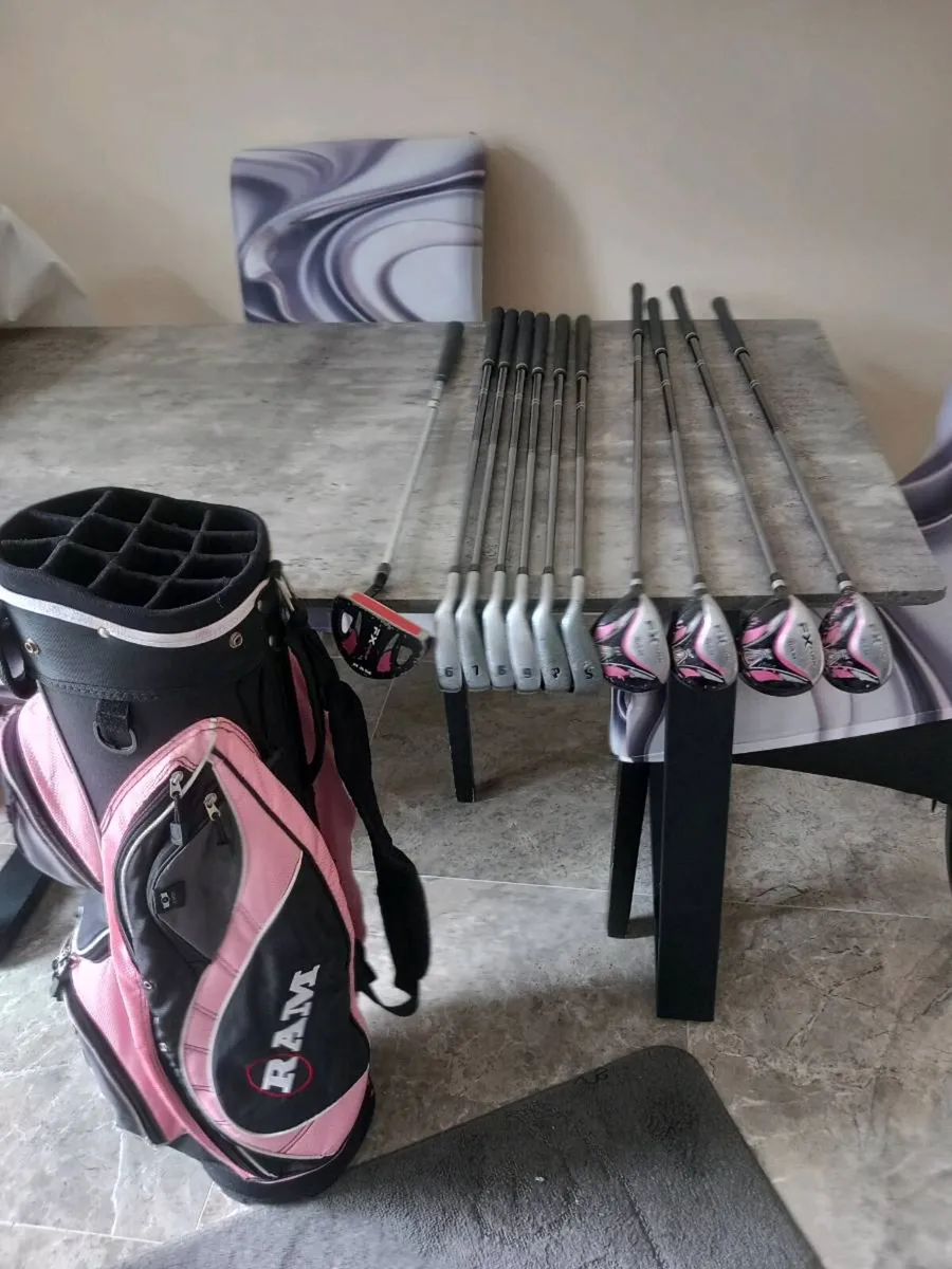Ram lady's golf set . Left handed clubs. - Image 1