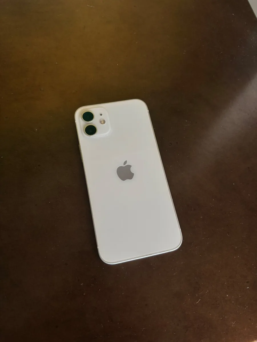 iPhone 12 128GB - Great Condition - Image 4