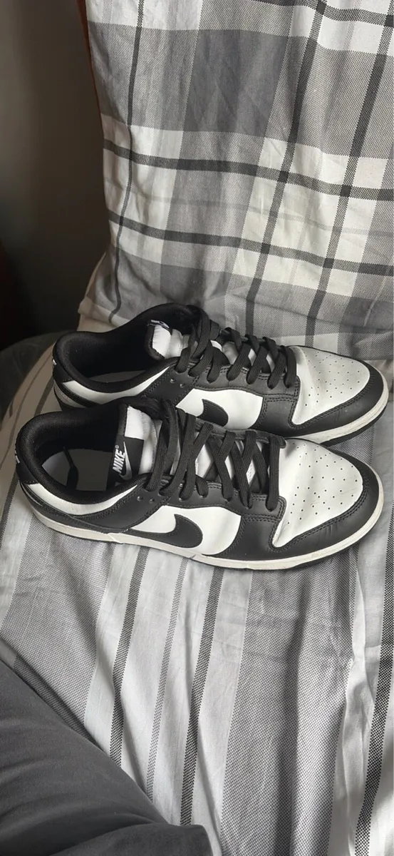Nike dunks trainers - Image 3
