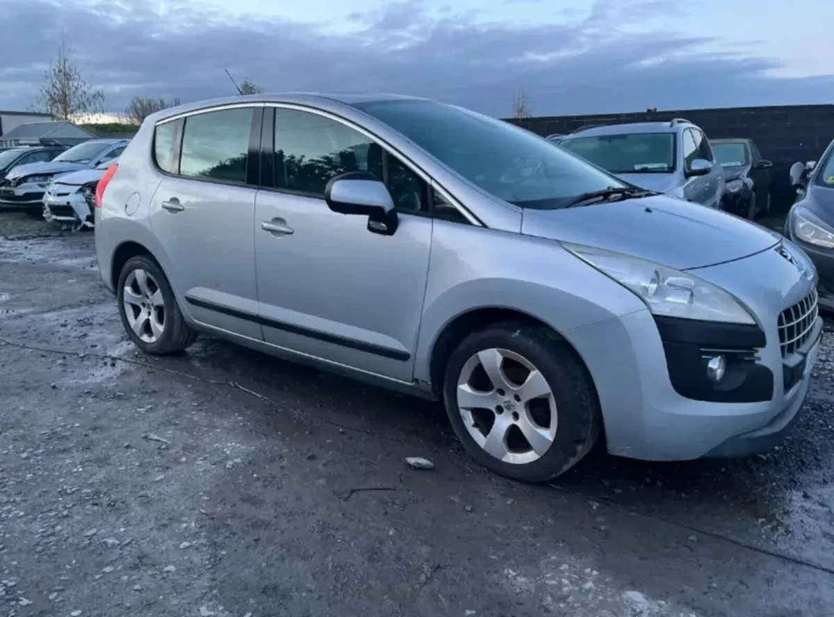 2011 Peugoet 3008 1.6 Dsl Automatic - Image 2