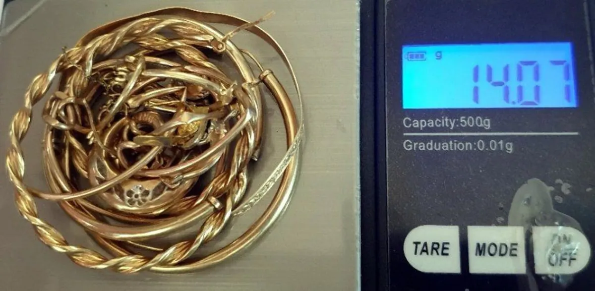 Scrap Gold Lot 14.7g – Assorted 9ct & 14ct - Image 1