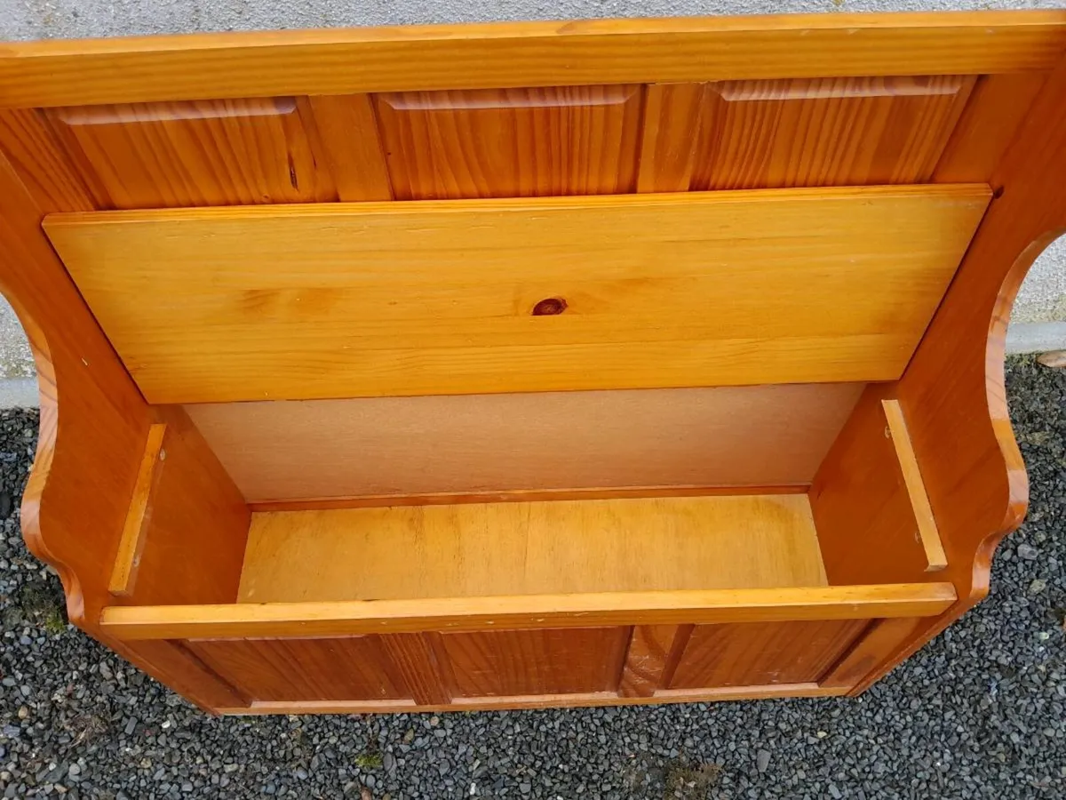 Bench with storage - Image 3