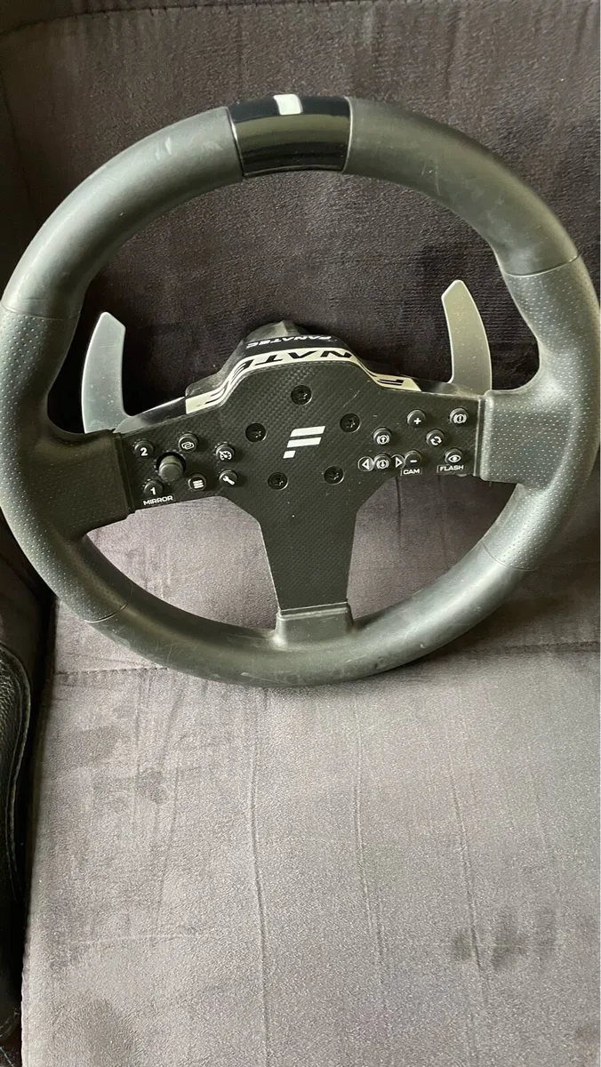Fanatec DD Pro 8Nm Bundle+PlayseatPro- PS5/Xbox/PC - Image 4