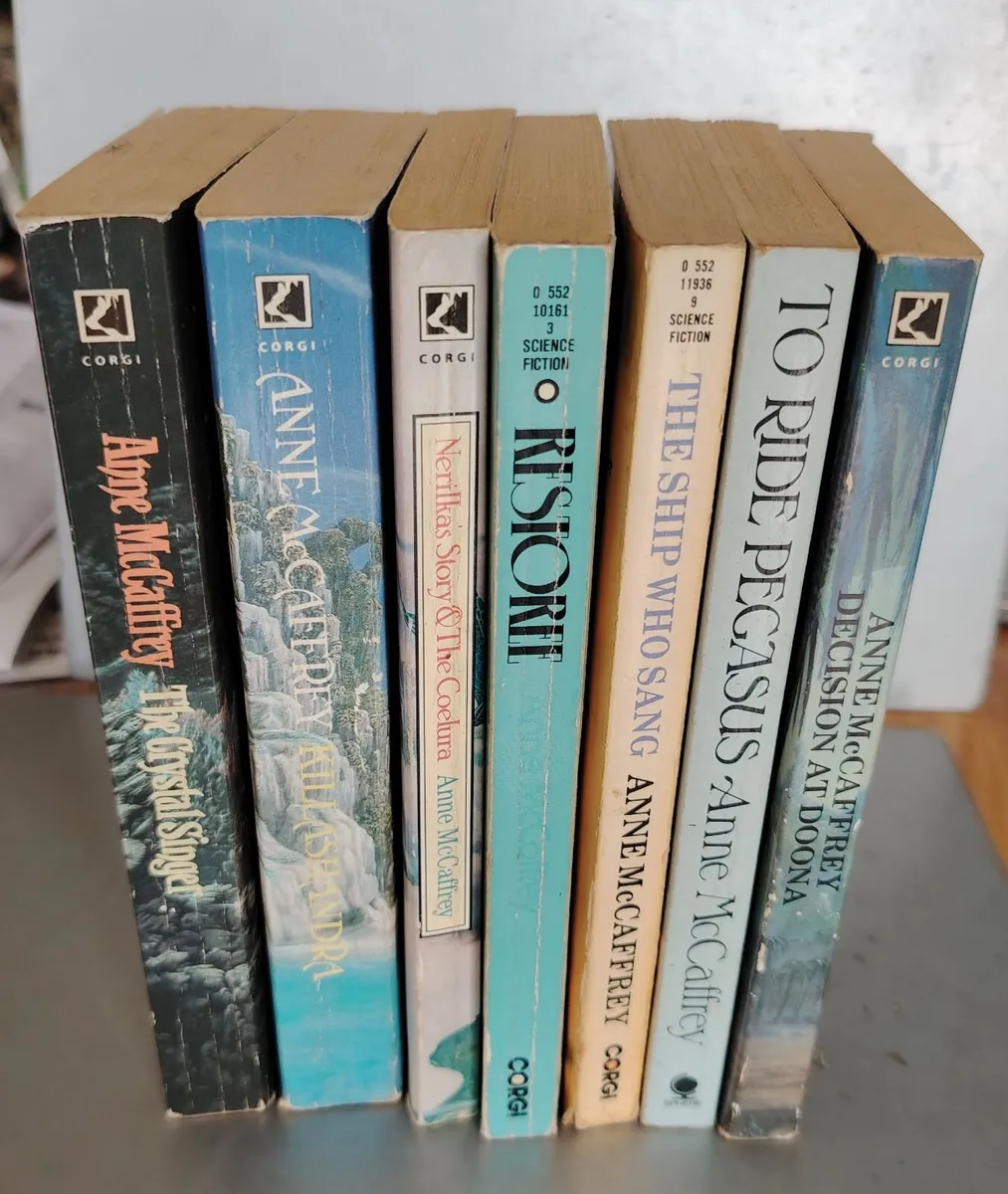 Vintage Anne McCaffrey Sci-Fi Book Bundle x7 - Image 2