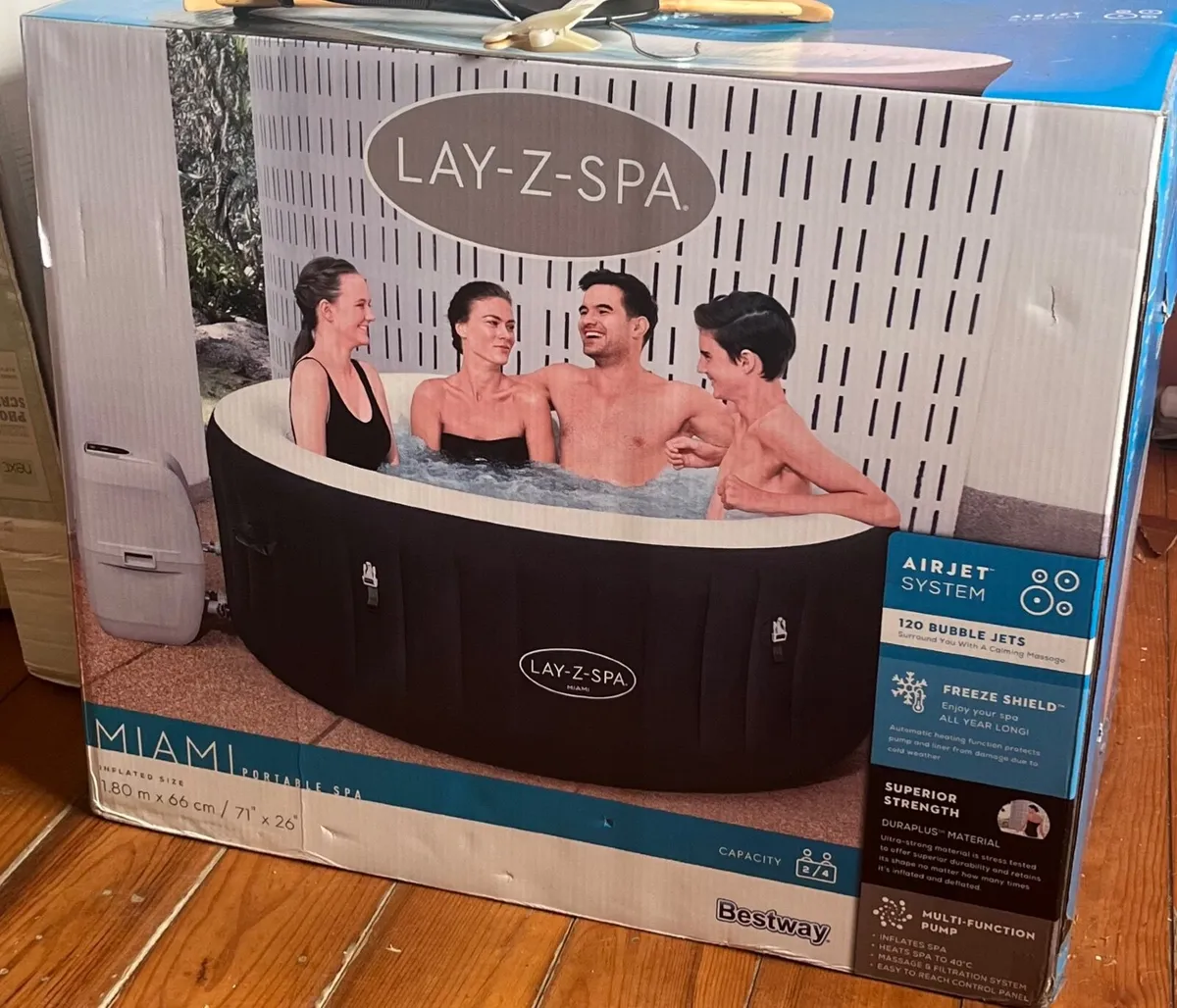 Lay Z Spa Miami Hot Tub - Image 1