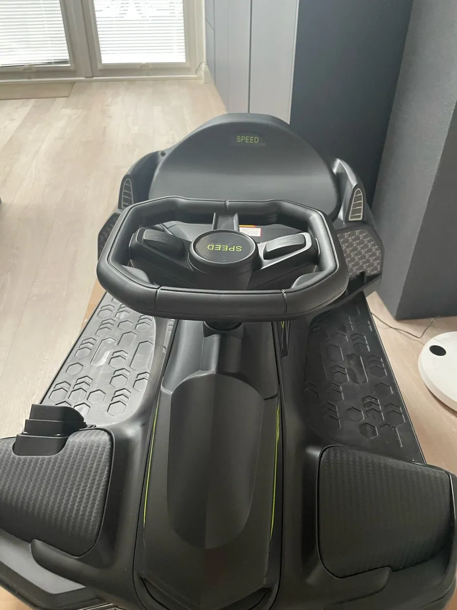 Kids Electric Ride-On Drift Kart – Metro Lane - Image 3