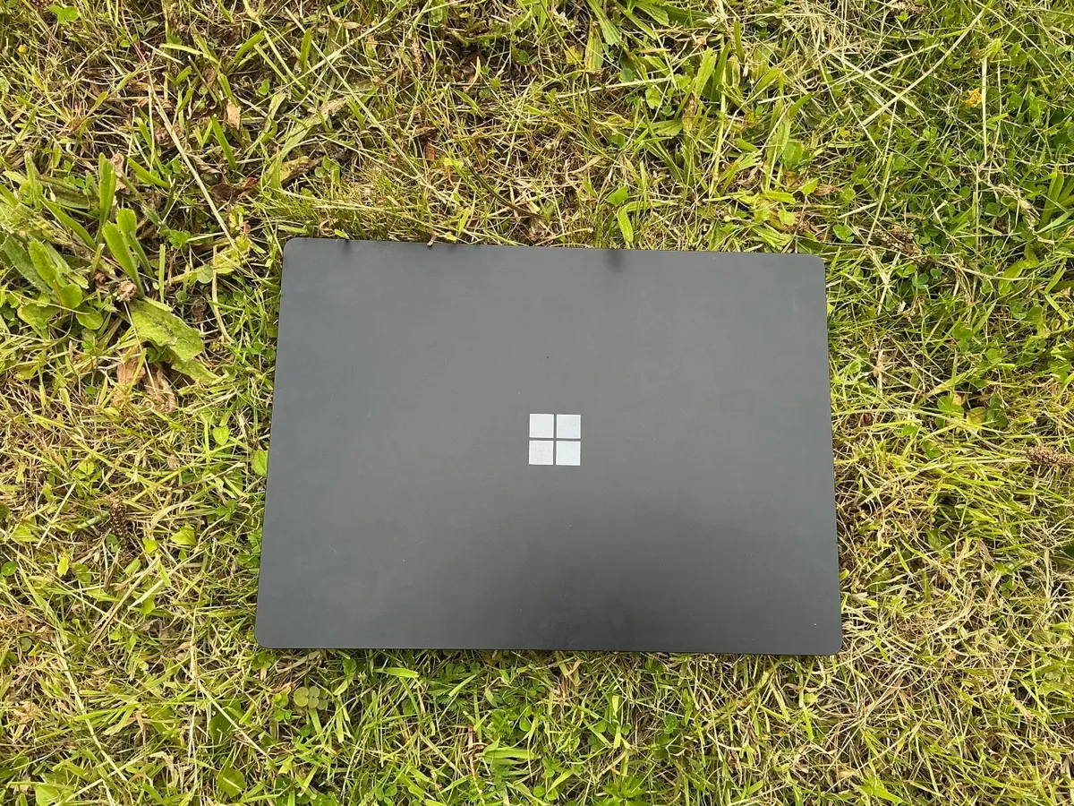 Surface laptop 3 Win 11 Pro + charger included - Image 3