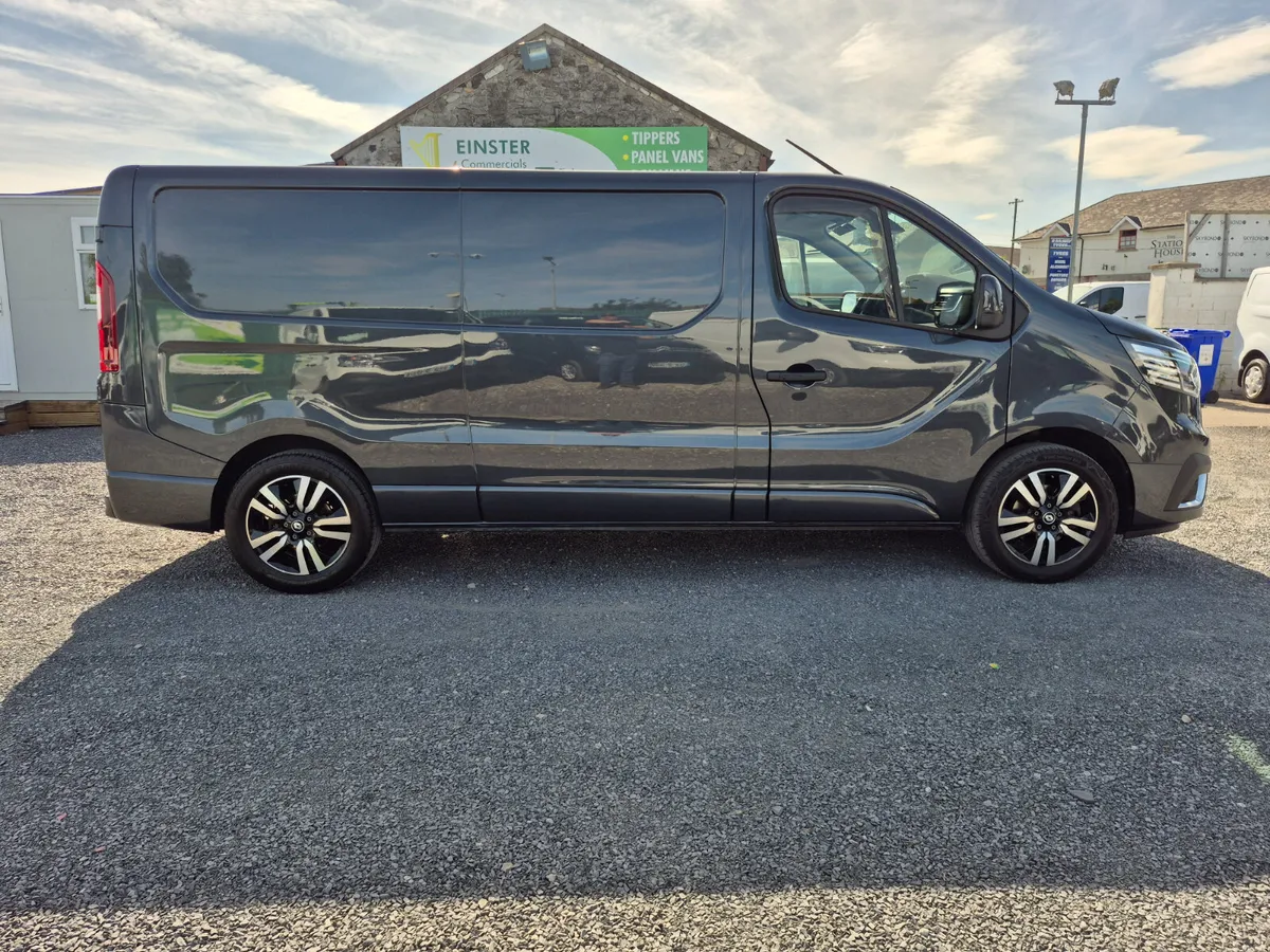 RENAULT TRAFIC SPORT PLUS AUTOMATIC 170BHP - Image 2