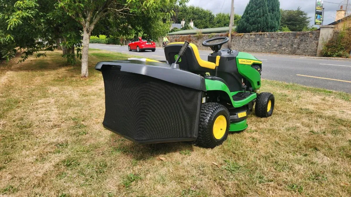 John Deere X117R - Image 3