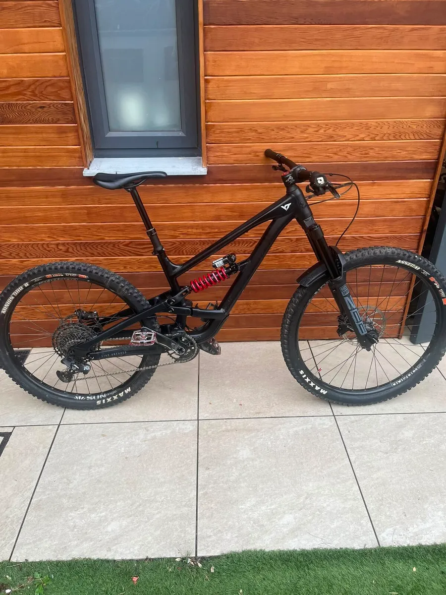 Yt Capra core 1 2024 - Image 1