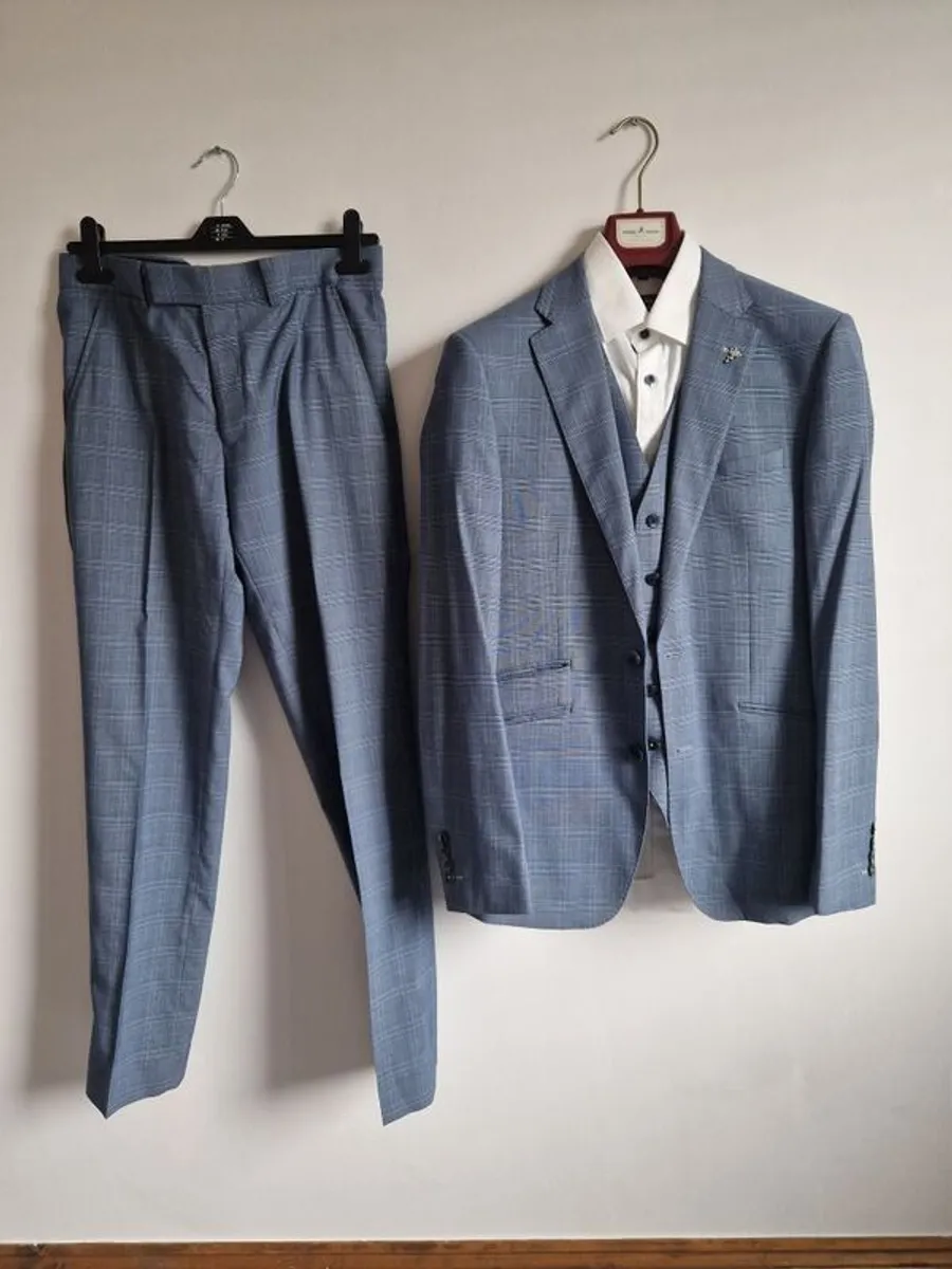 Luxury Herbie Frogg Mens suit - Image 1