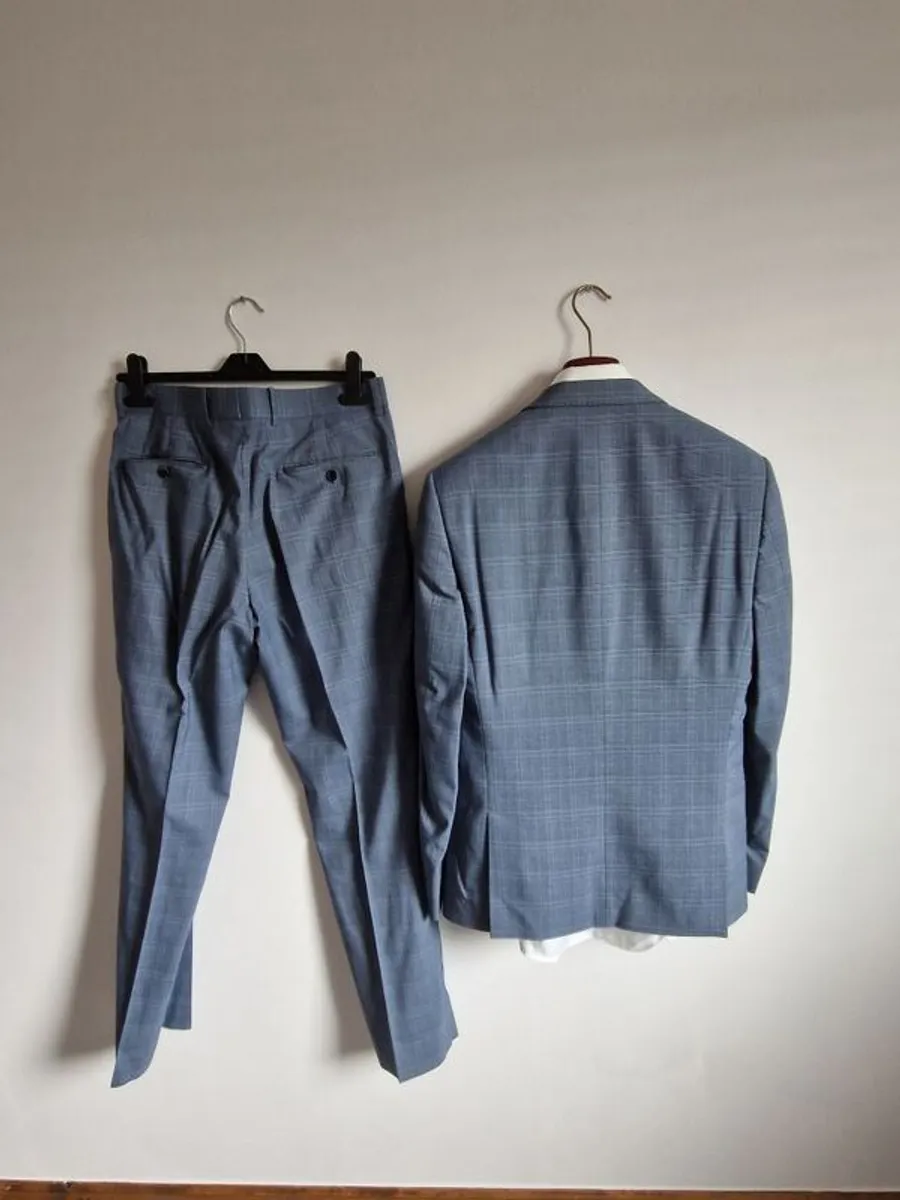 Luxury Herbie Frogg Mens suit - Image 2