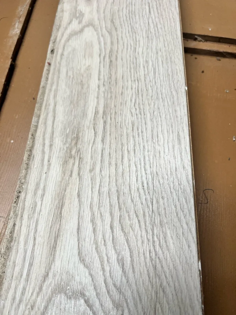 12mm AC5 Laminate Flooring — Grey Limed Oak — 48m² - Image 1