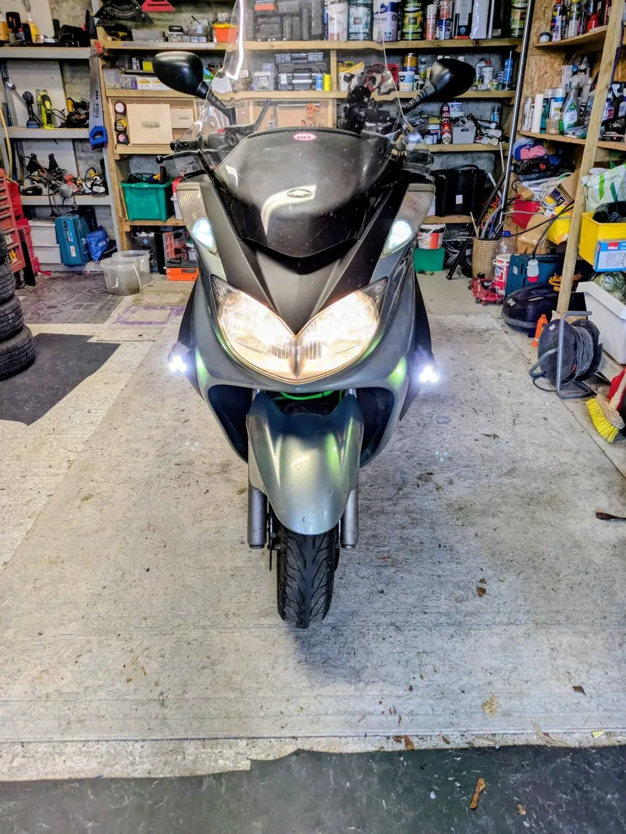 YAMAHA Majesty 400,  2006 - Image 1