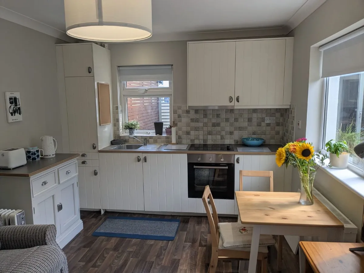 Garden Apartment - Image 1
