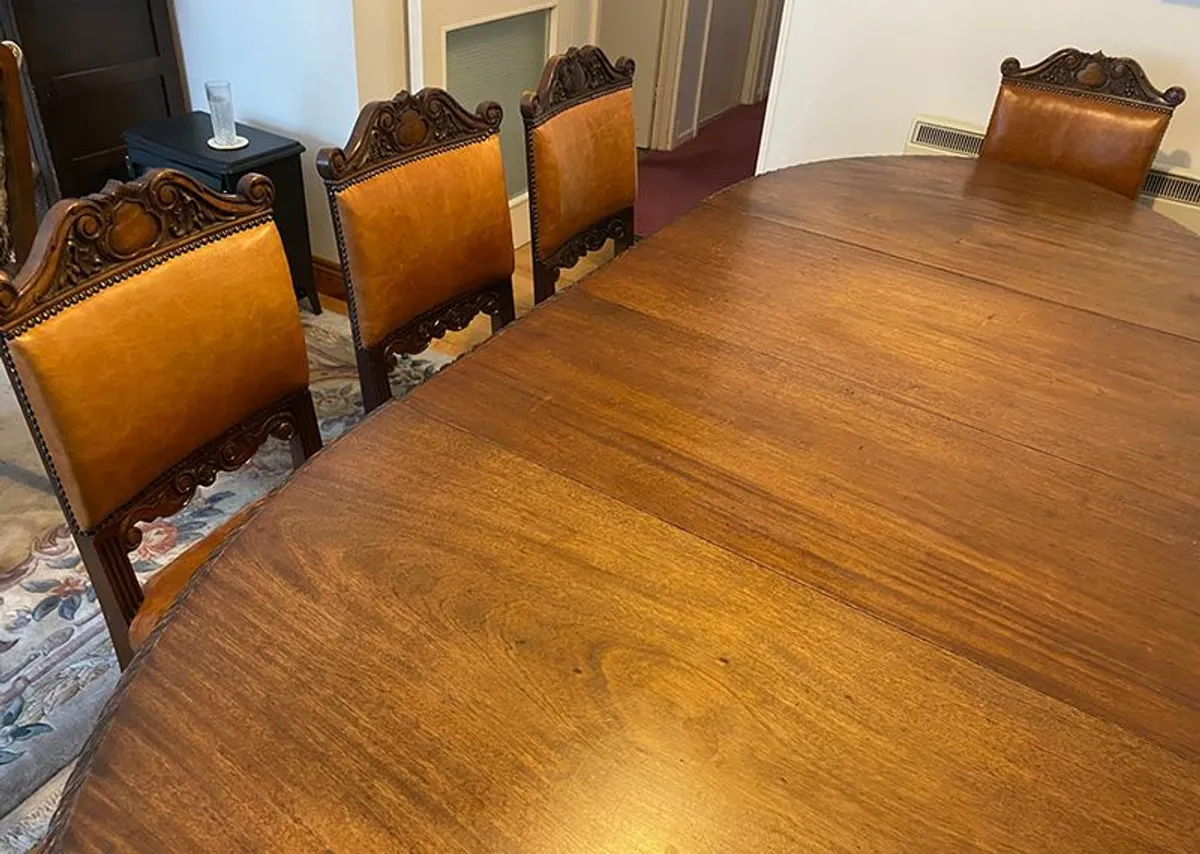 Dining room table & 6 chairs - Image 2