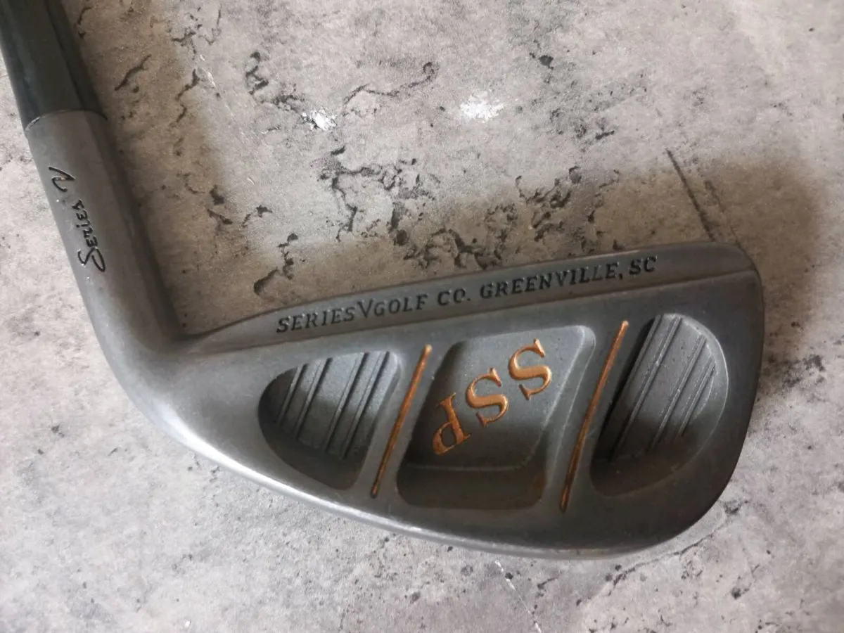 SSP golf 1 iron and case. - Image 2