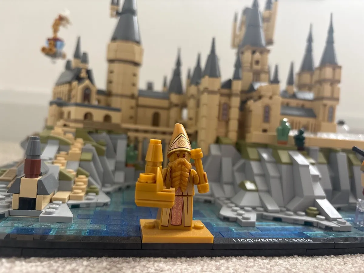 Completed Lego - Hogwarts Castle - Image 2