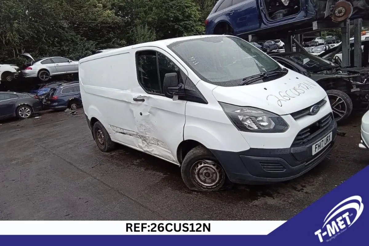 2017 FORD TRANSIT CUSTOM BREAKING FOR PARTS - Image 1