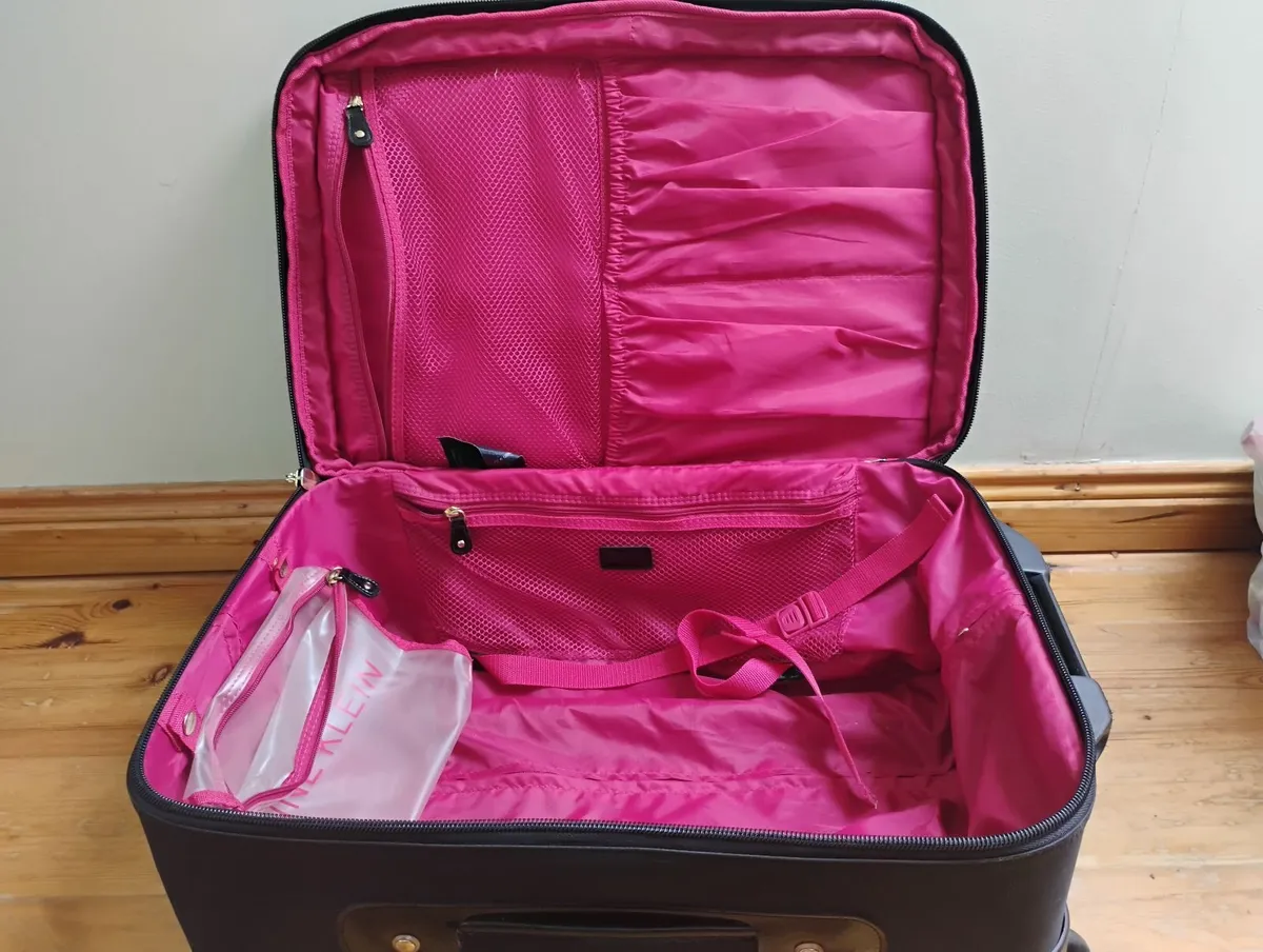 Suitcase - Image 3