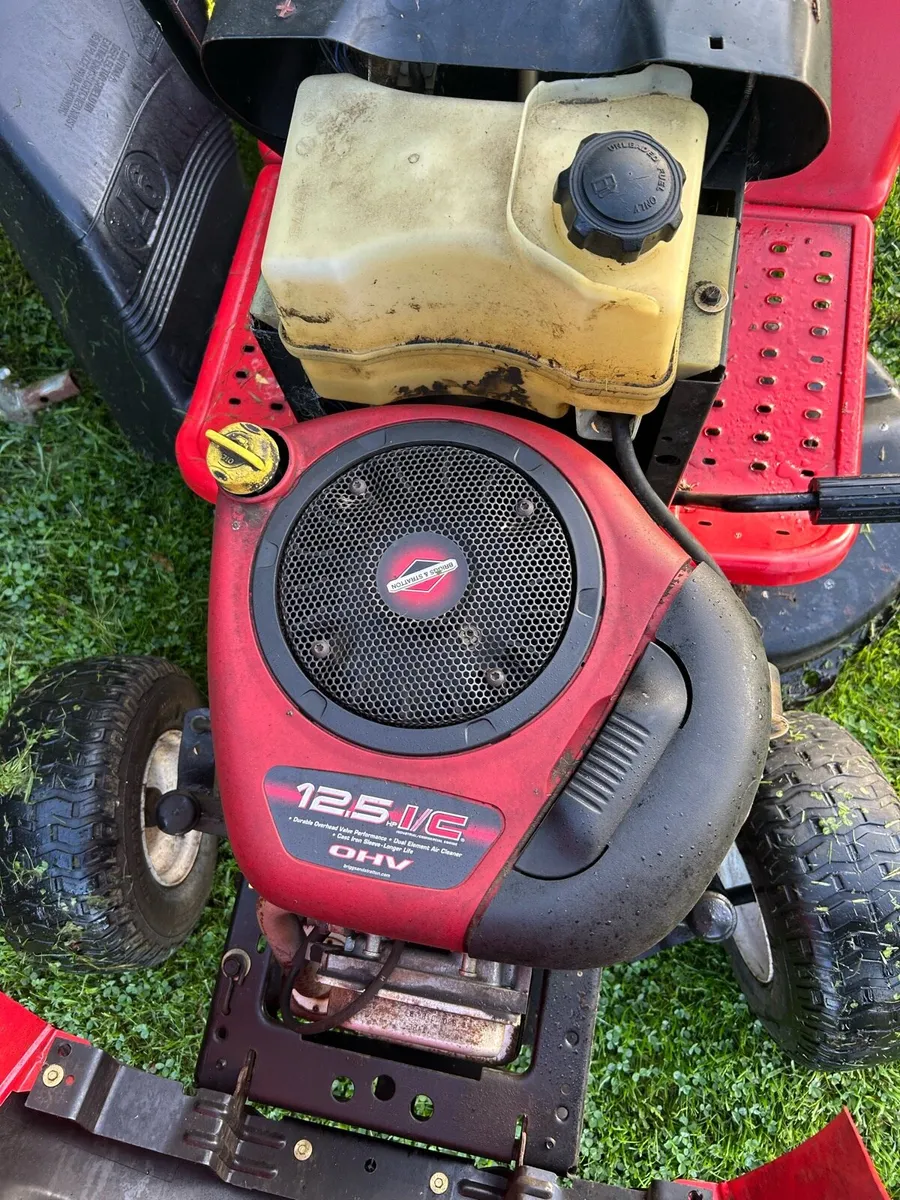 Ride on mower - Image 2