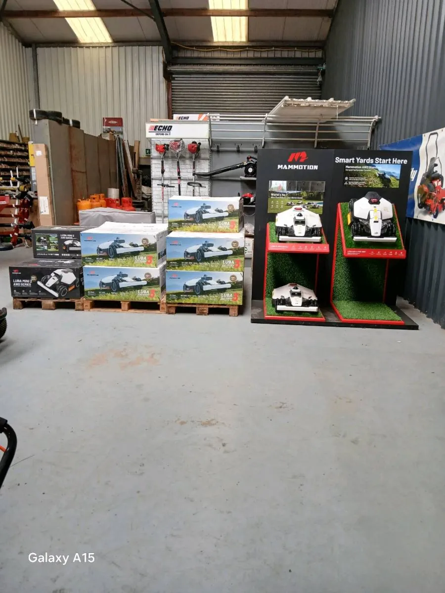 LUBA 3 ROBOTIC MOWERS. - Image 2
